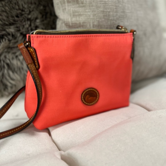 Dooney & Bourke Coat Canvas Crossbody Pouchete Red - Picture 9 of 13